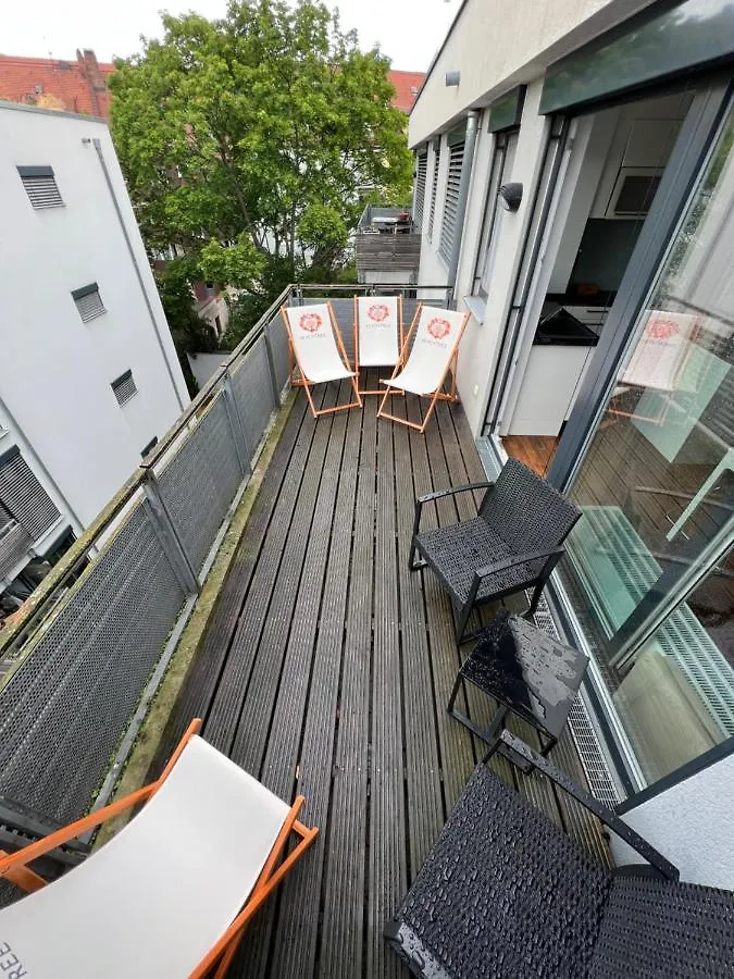 Апартаменты Penthouse-Wohnung - Balkon - Dachterrasse - Zentrum Нюрнберг Германия