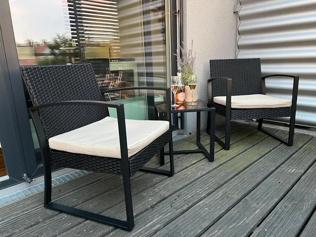 Апартаменты Penthouse-Wohnung - Balkon - Dachterrasse - Zentrum Нюрнберг